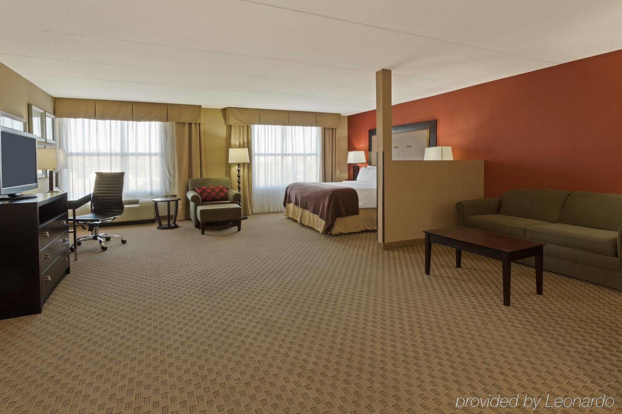 Holiday Inn Pensacola - University Area, An Ihg Hotel Room photo