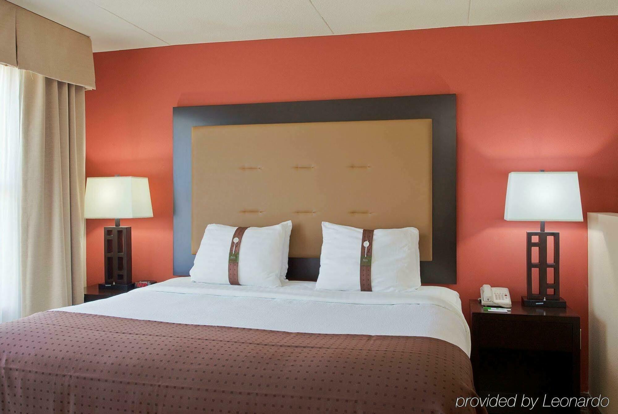 Holiday Inn Pensacola - University Area, An Ihg Hotel Room photo